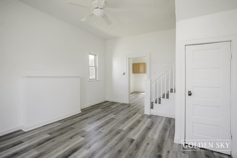 216 South Dill Street – photo 2