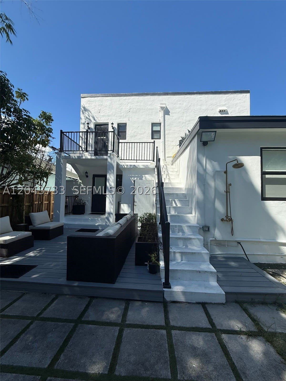 528 Ne 70Th St – photo 4