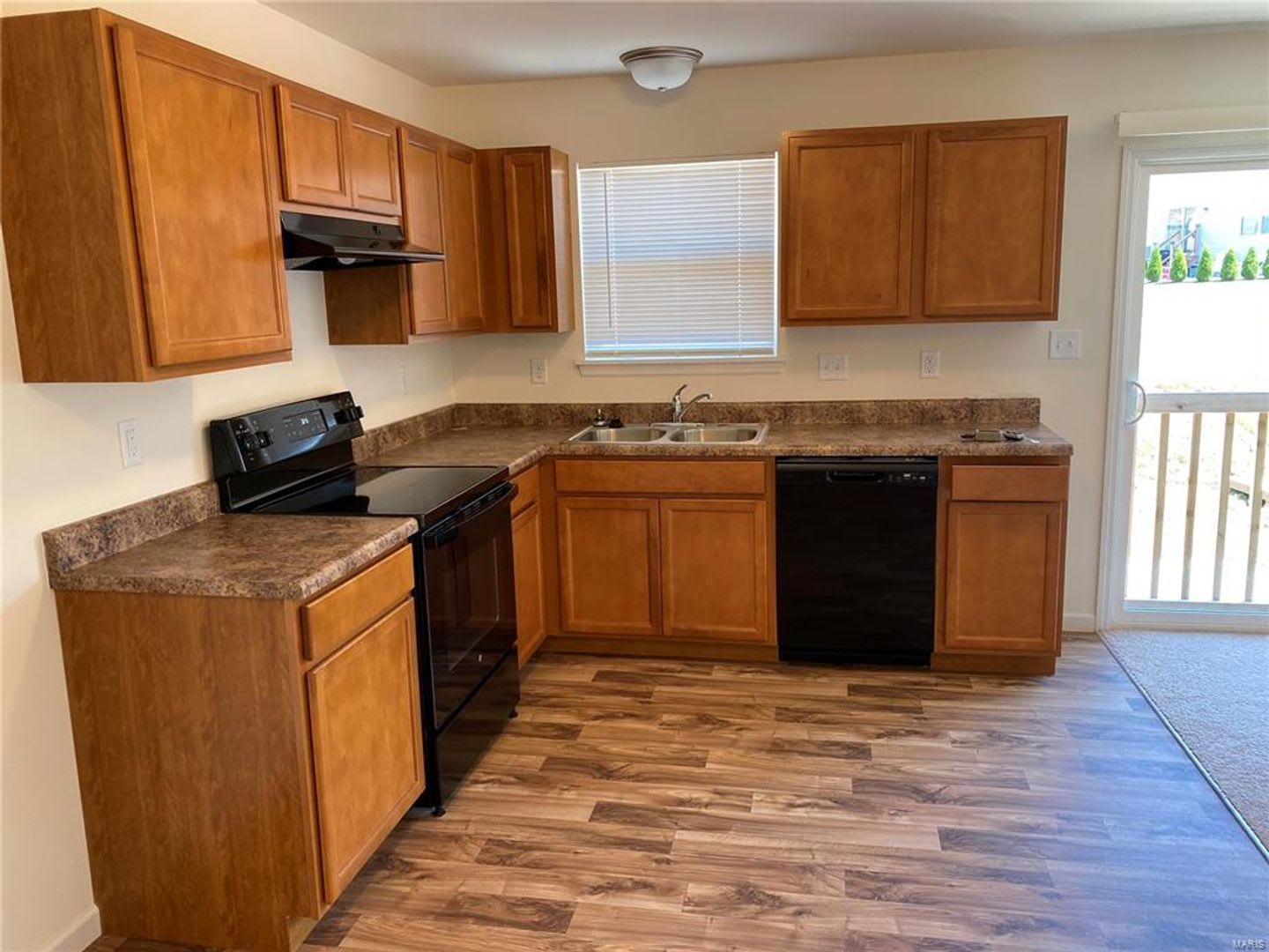 612 SUMMER BREEZE LANE – photo 5