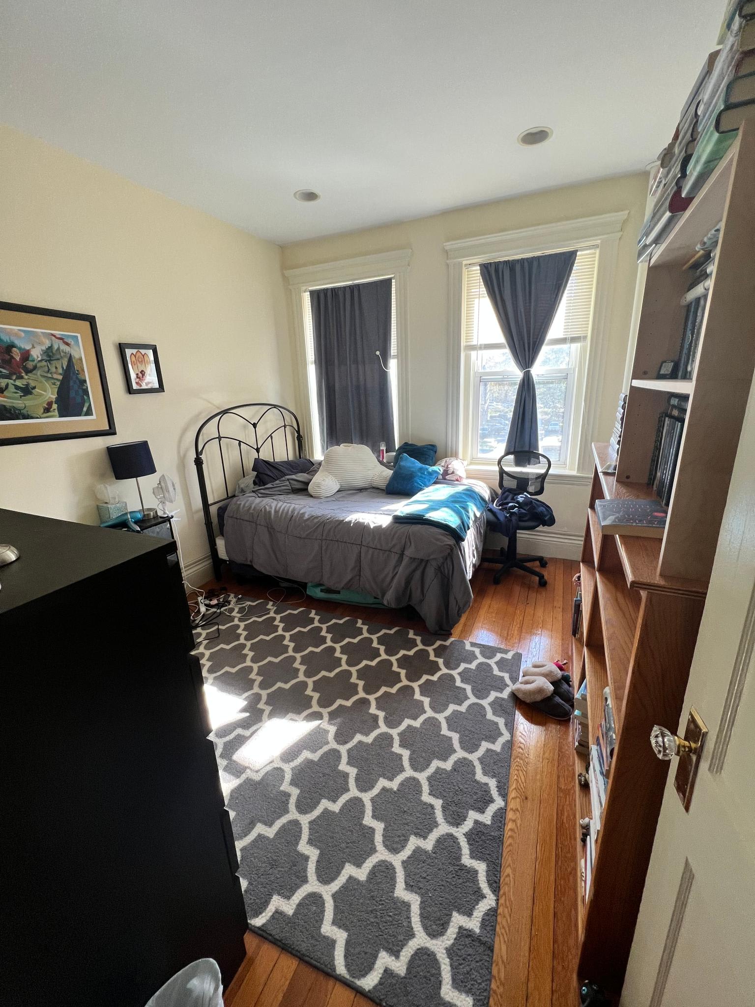 100 Queensberry St – photo 3