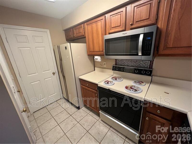 18817 Nautical Drive – photo 3