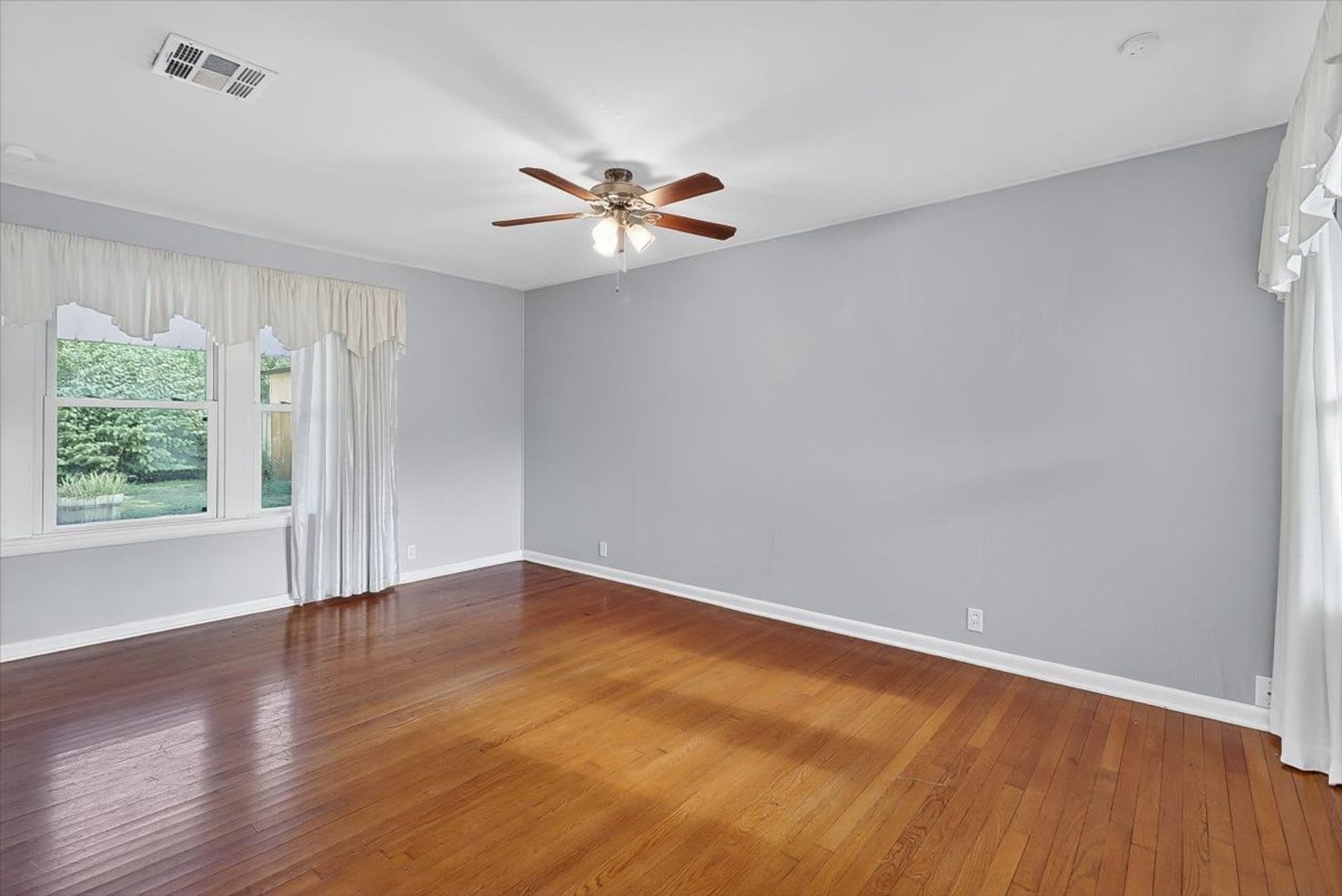 4637 Calvin – photo 4