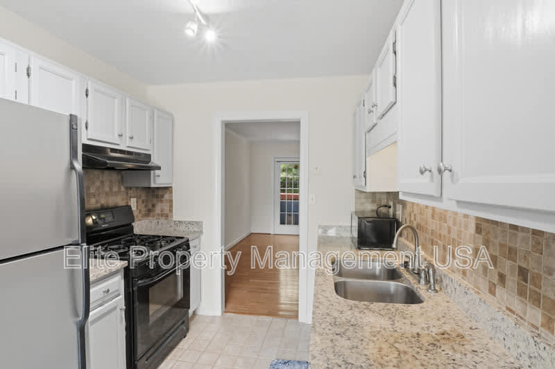 1100 Westfield Trace SE – photo 2