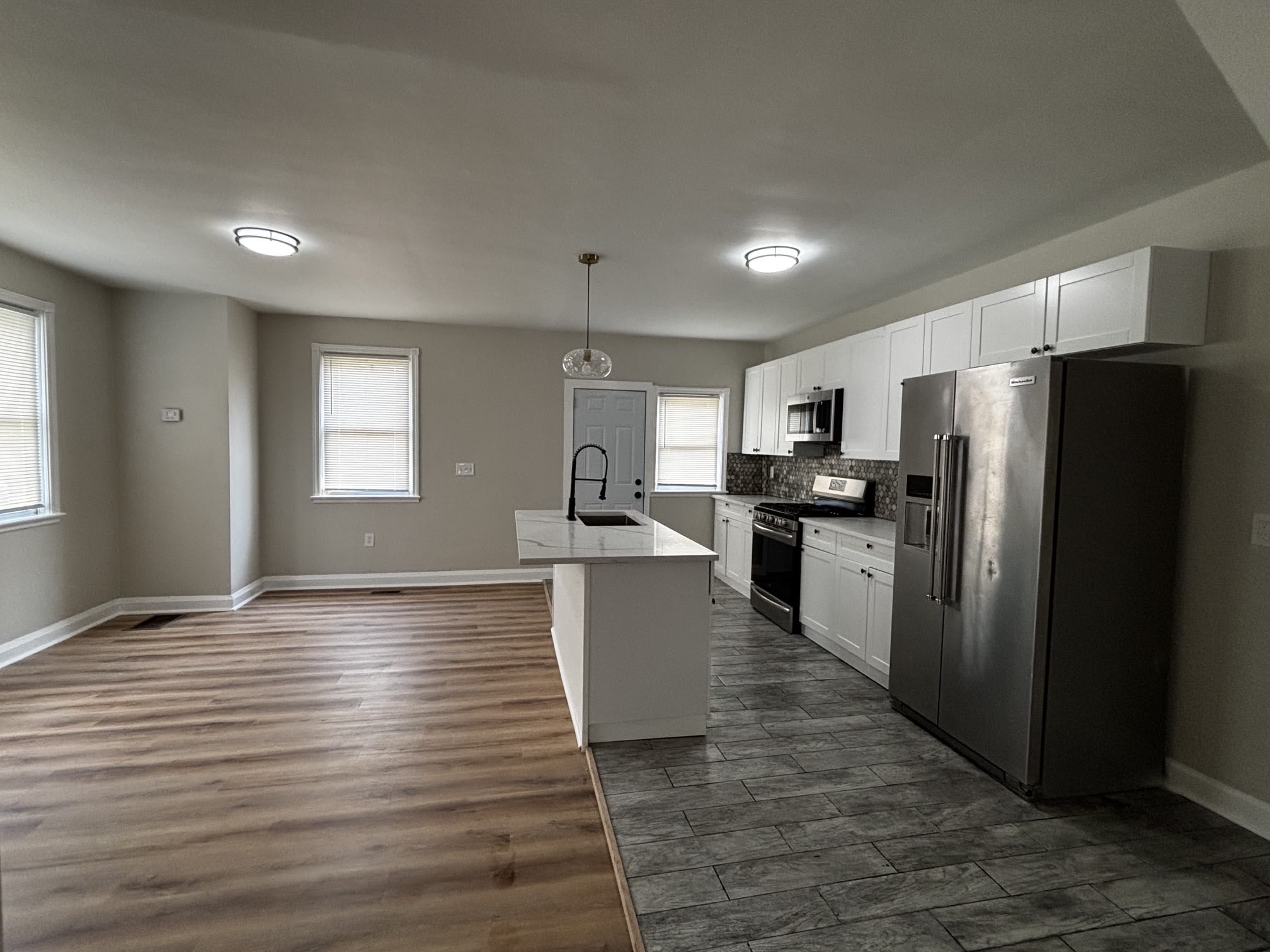 1555 Northwick Road – photo 4