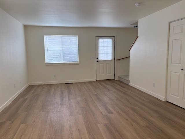2414 Leo Avenue – photo 3