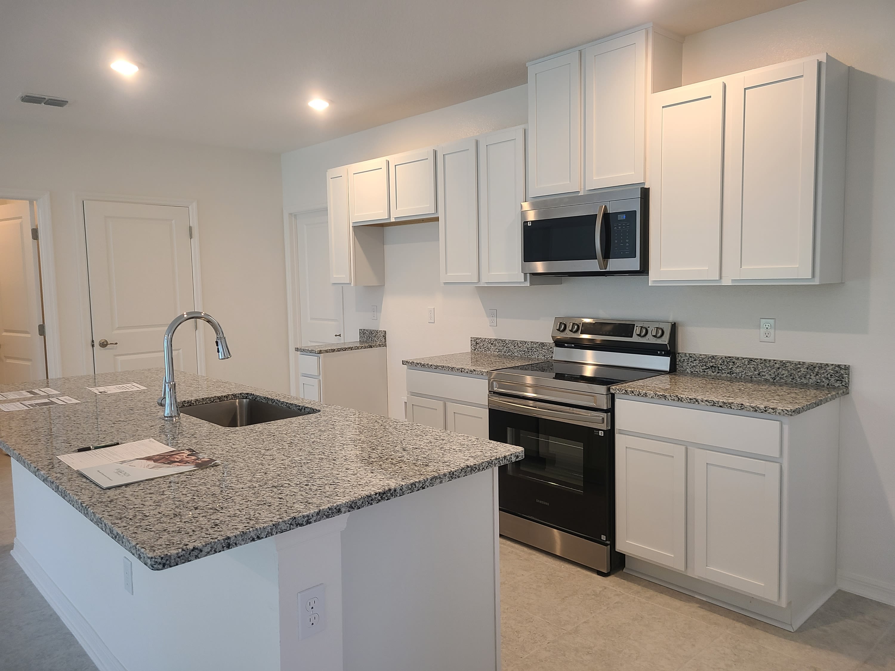 61 Rickenbacker Drive – photo 4