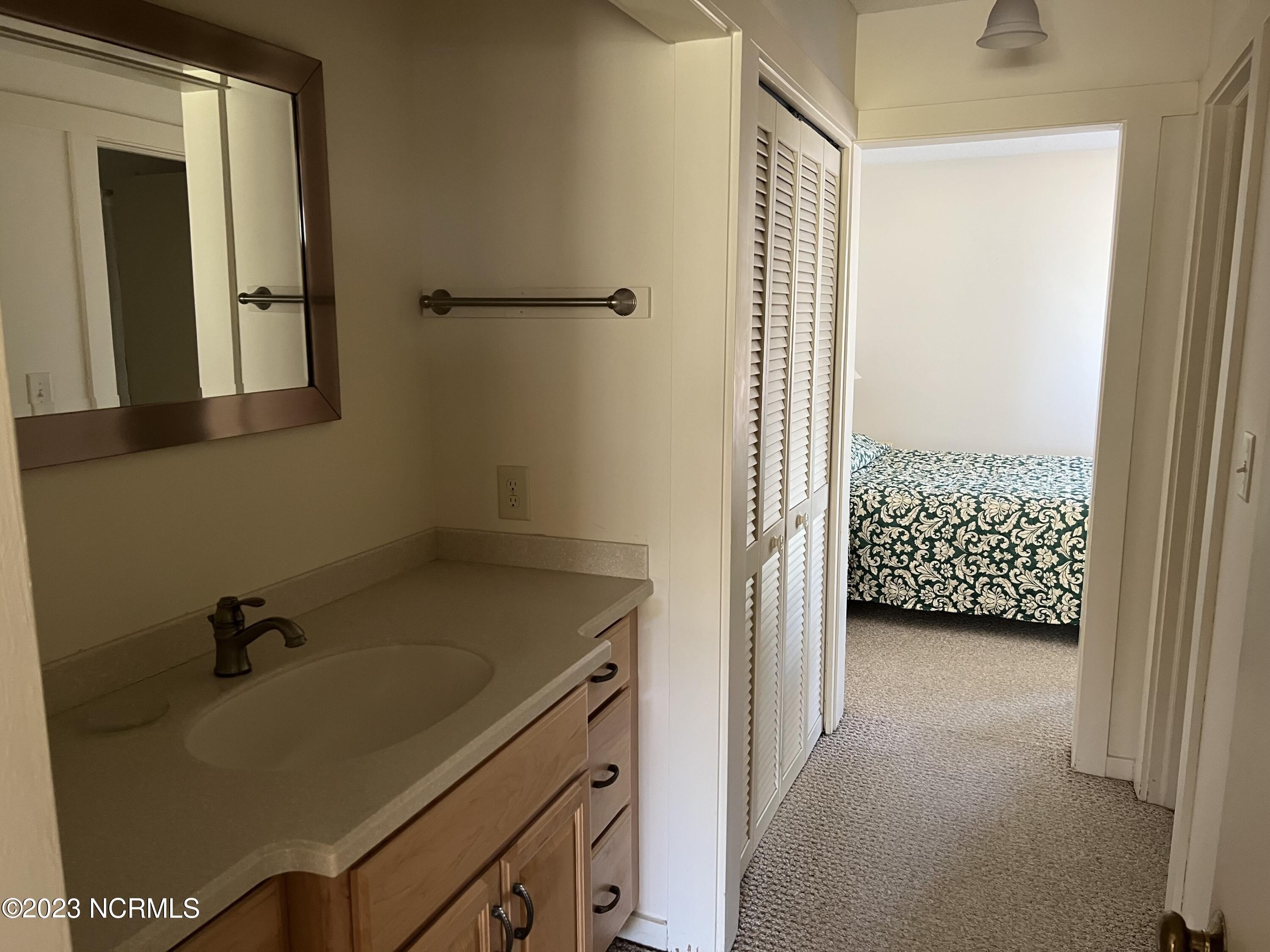 207 Foxkroft Drive – photo 5