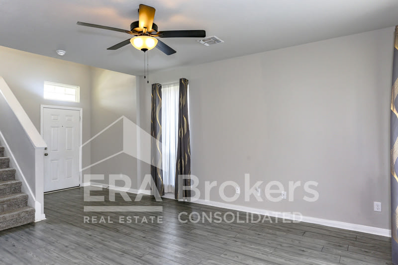 909 Clanton Cove – photo 4