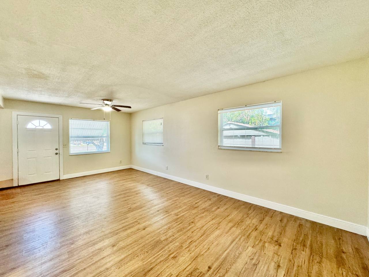 865 Trotter Rd – photo 4