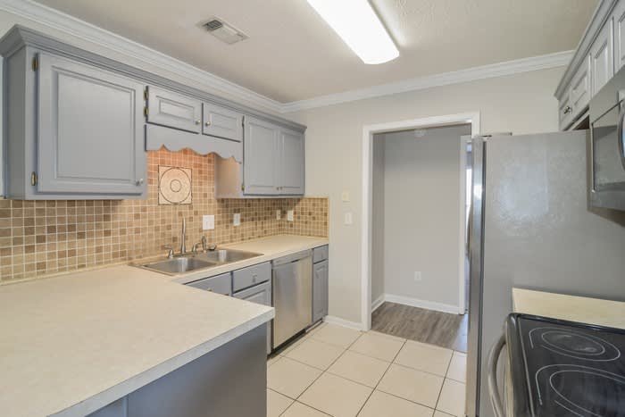 213 Hummingbird Drive – photo 4