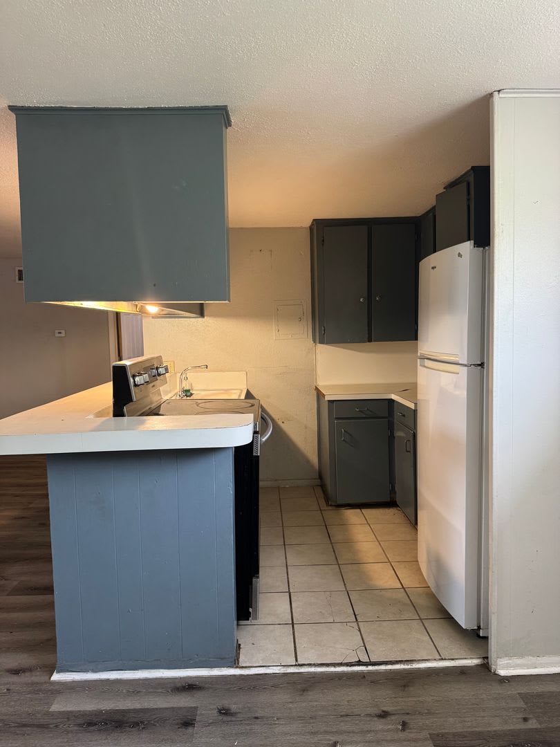 Updated 2 Bed 2 Bath Duplex – photo 3