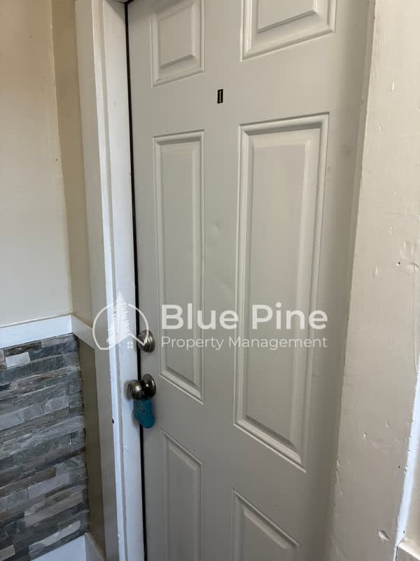 1414 North Garfield Avenue – photo 2