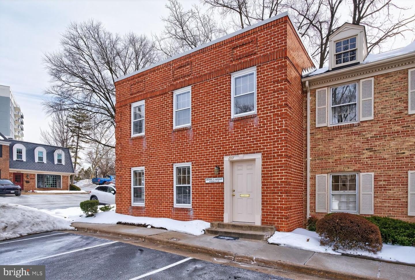 1311 VINCENT PL #19 – photo 1