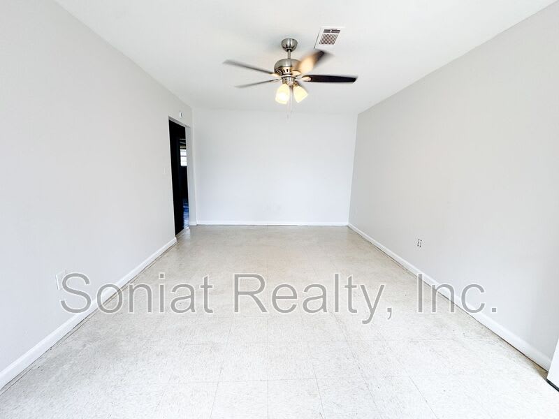 3400 Elysian Fields – photo 2
