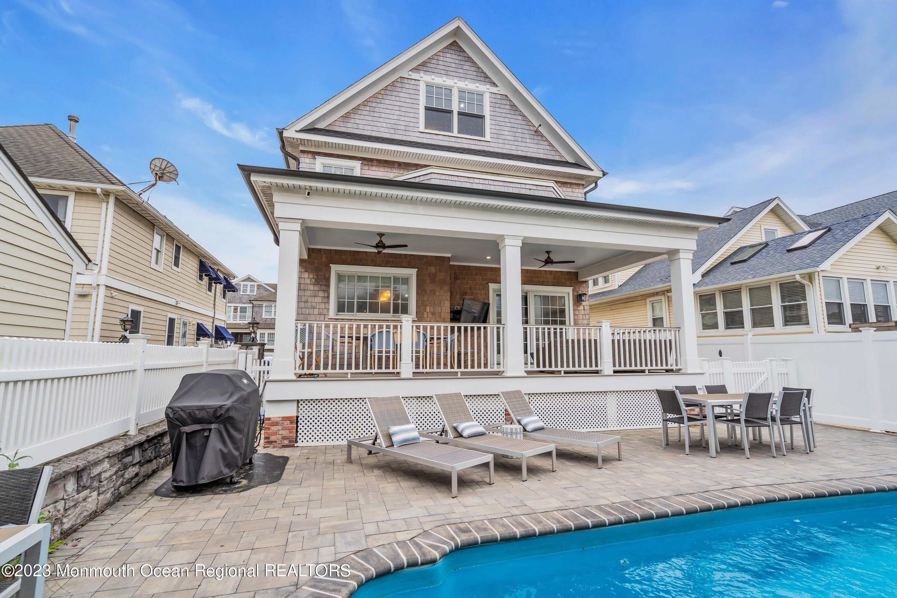 32 3rd Avenue – photo 2