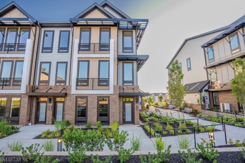 112 Village Dr – photo 5