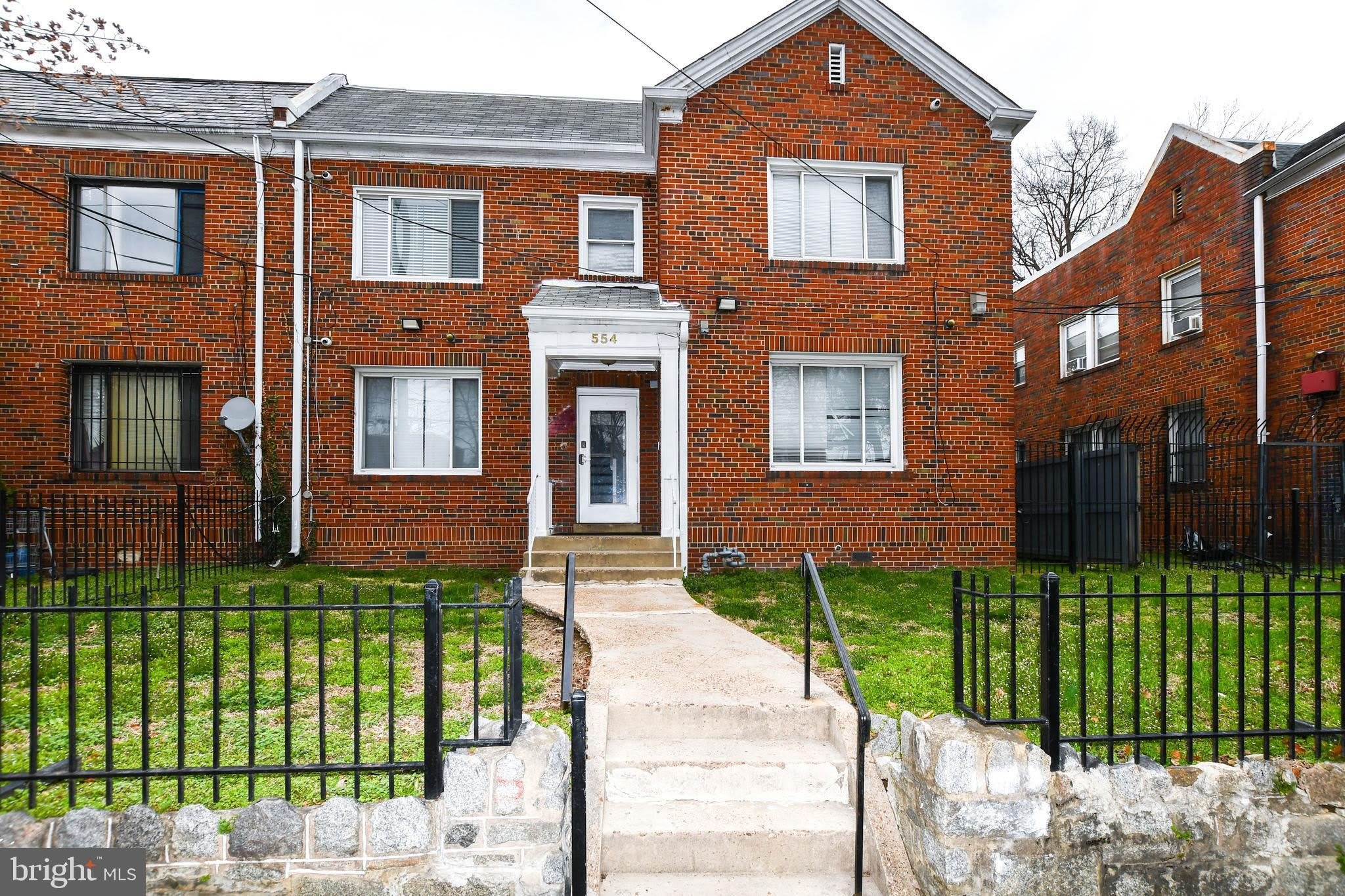 554 NEWCOMB Street SE – photo 2