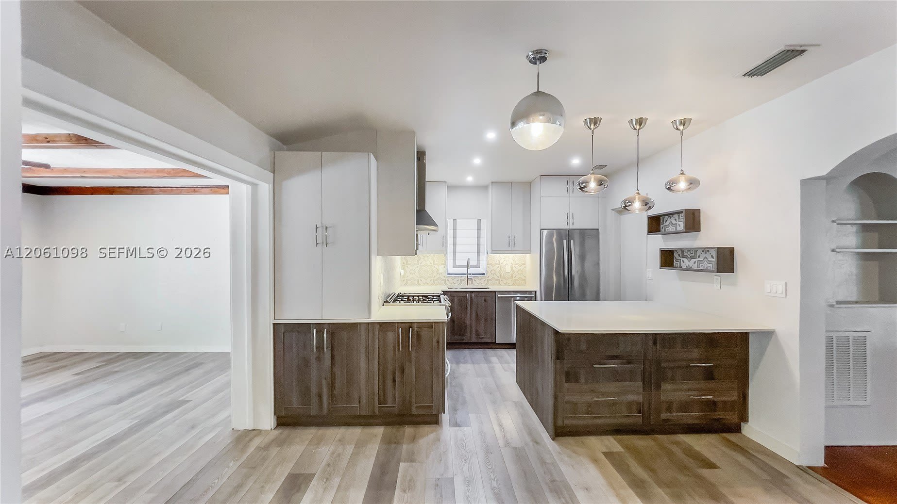 38 NW 105th St – photo 3