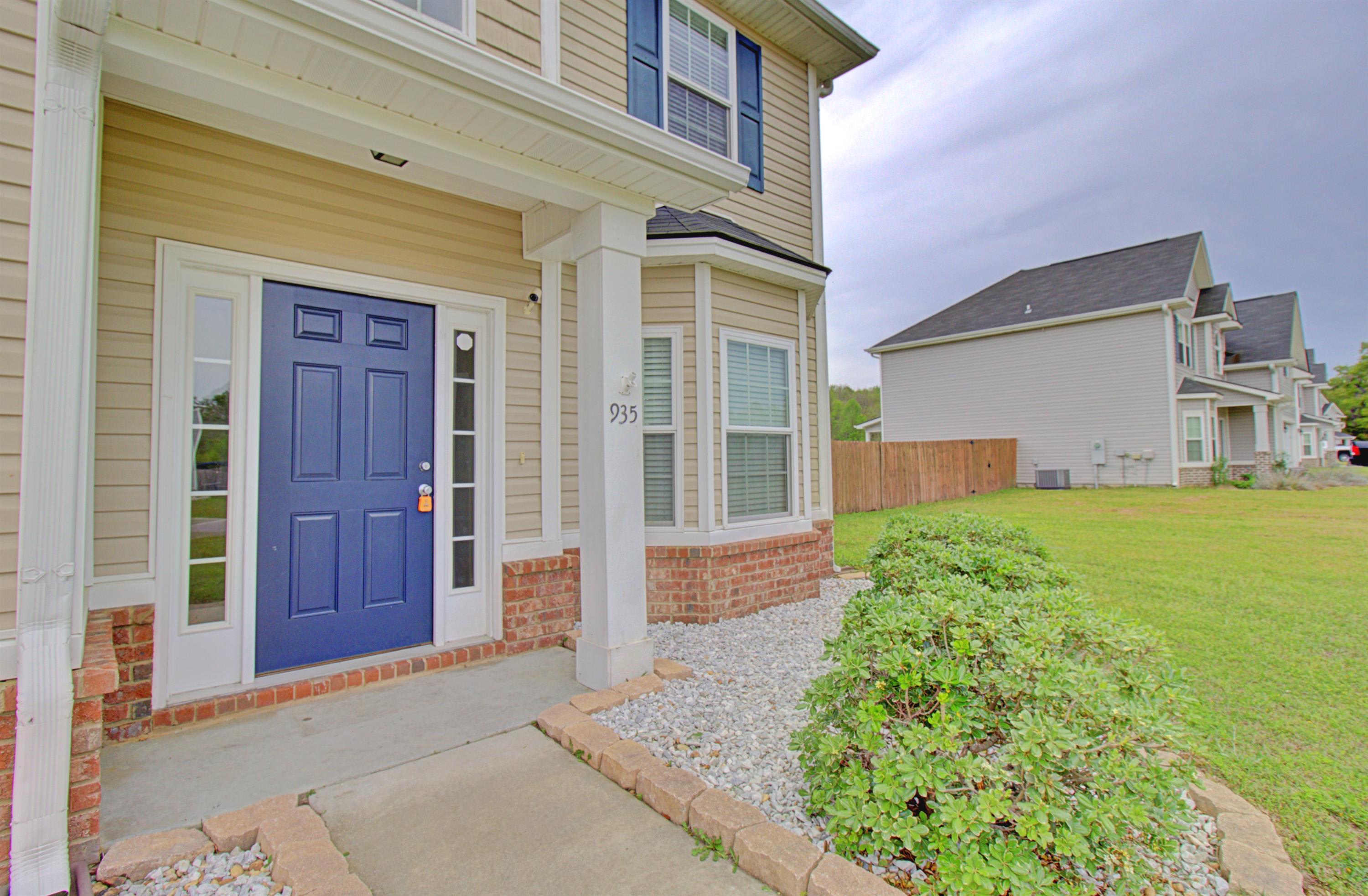 935 Mustang Lane Northeast – photo 2
