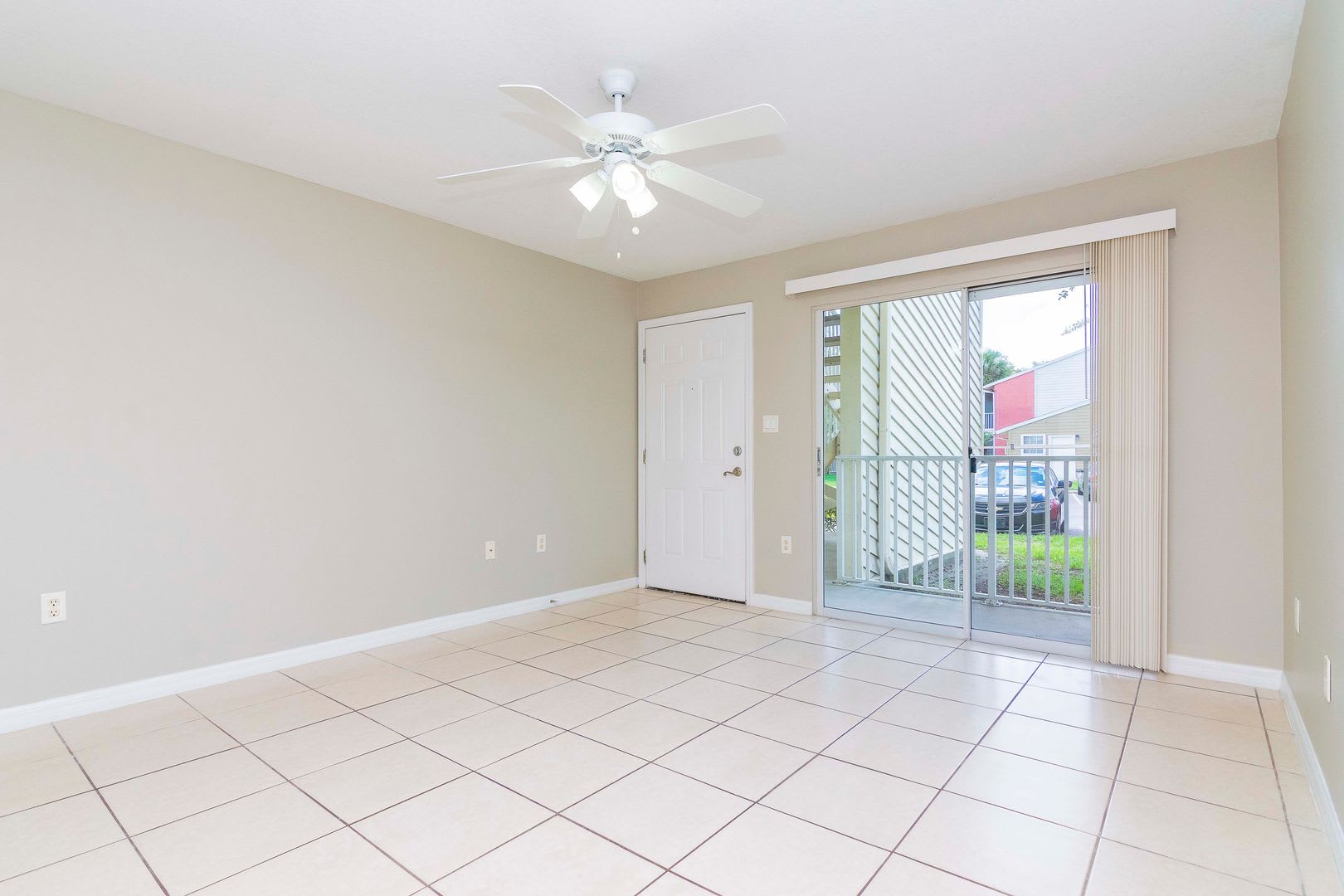 Ground Floor 1 Bedroom 1 Bath for Rent in Brandon, FL – photo 2