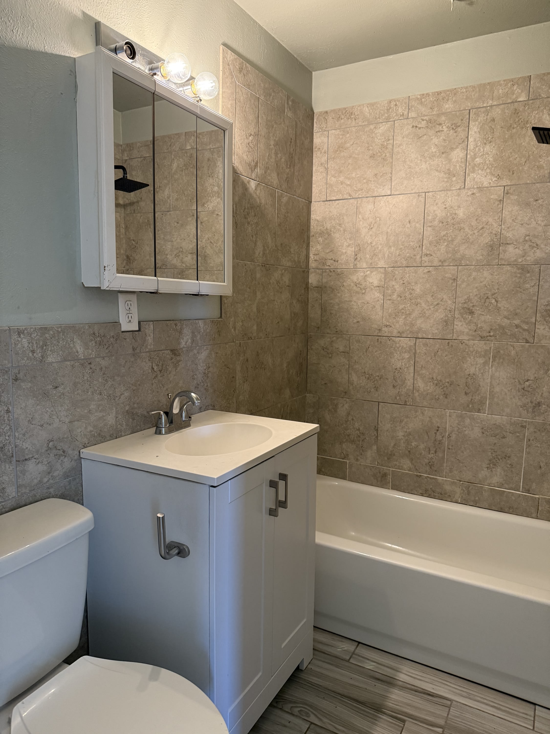 2619 Delano AvenueUnit A – photo 3