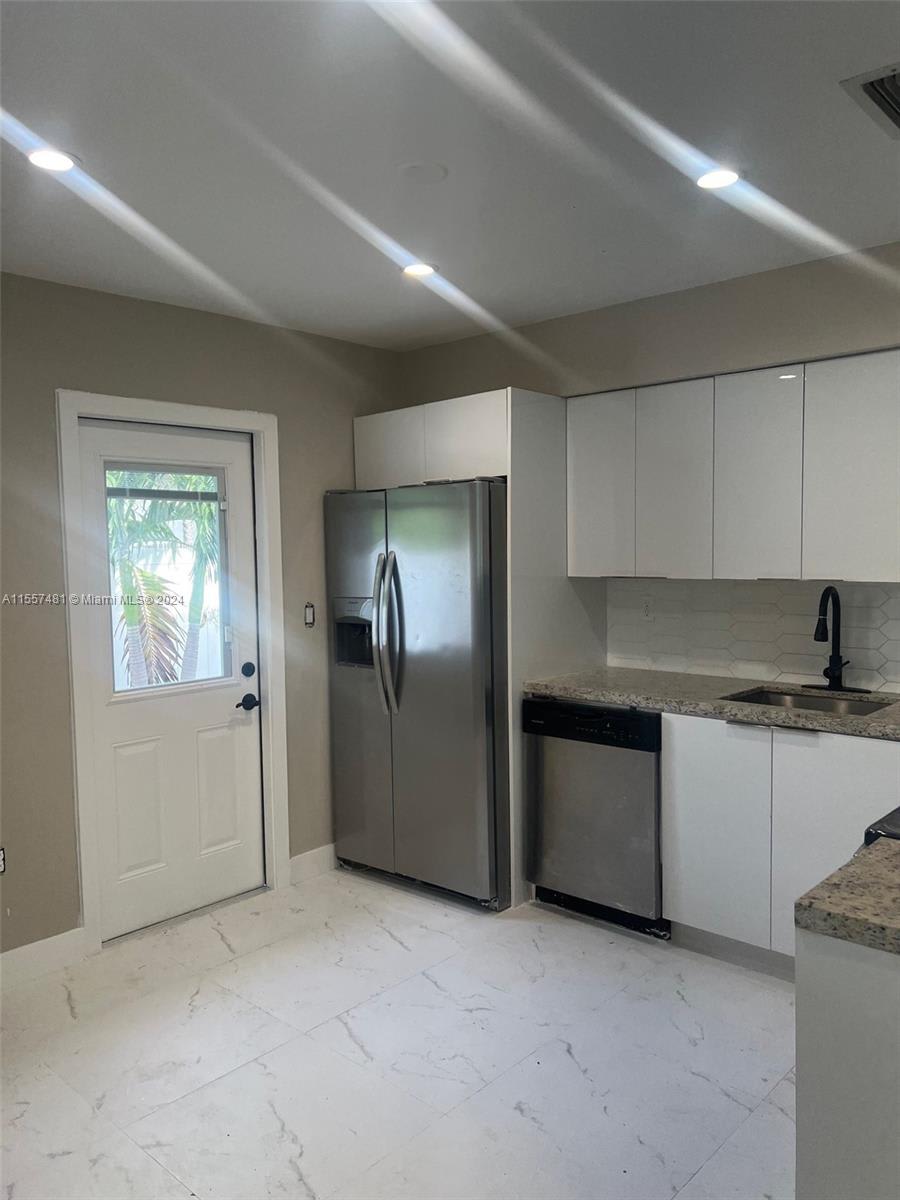 1212 Northeast 121st Street – photo 2