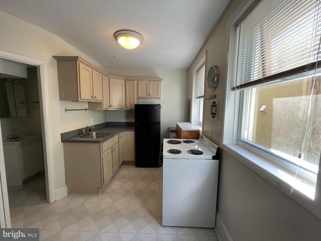 790 S Front Street – photo 3