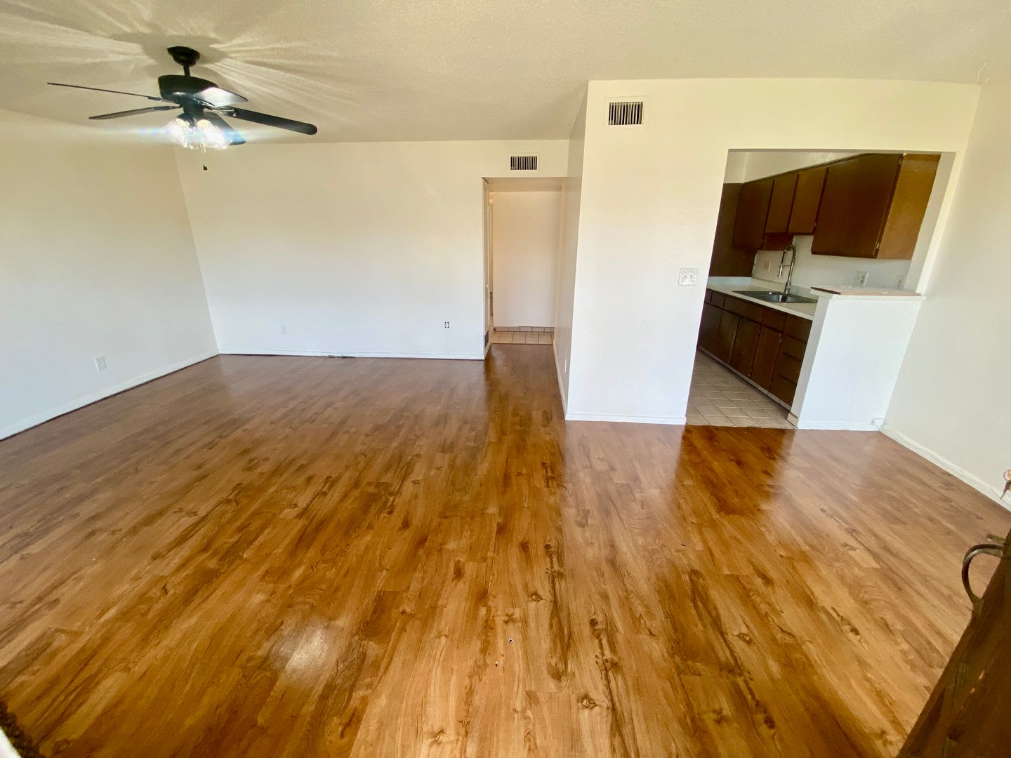 2 Bedroom 1 Bathroom in Litchfield Park – photo 2