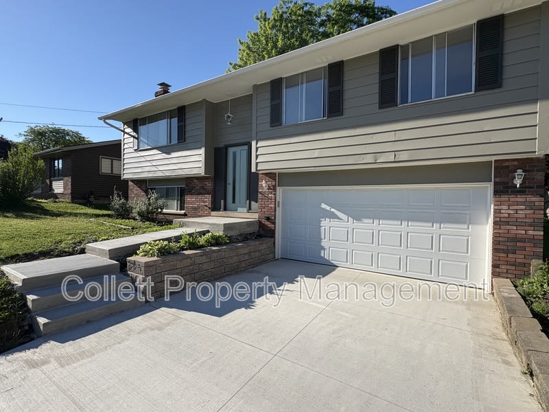 256 Monroe Drive – photo 3