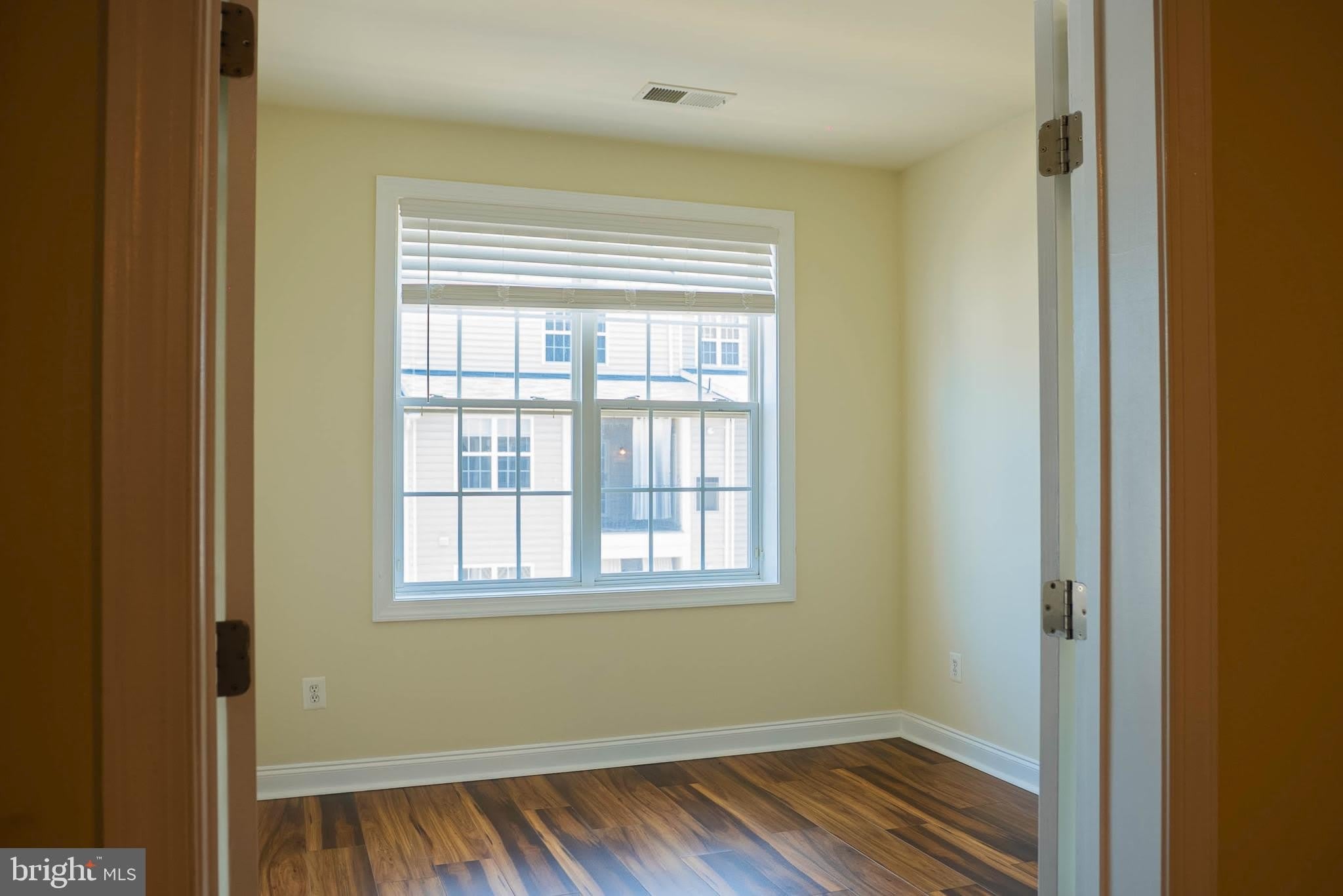 15213 LANCASHIRE Drive – photo 3