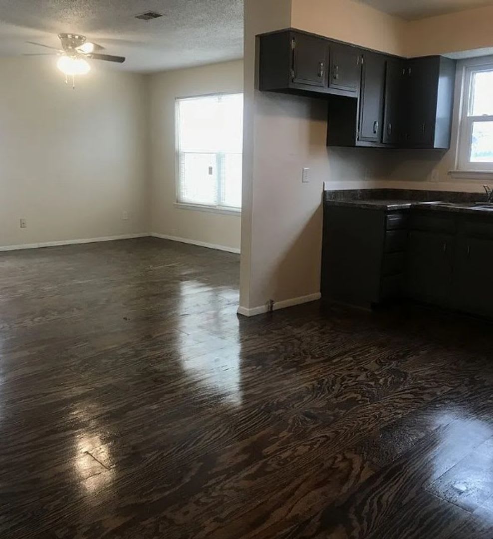LEASING – photo 2
