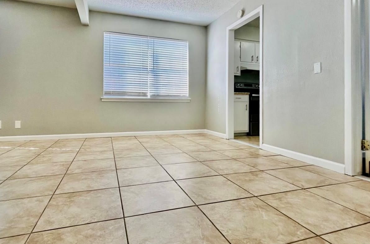 3901 Englewood Circle – photo 5
