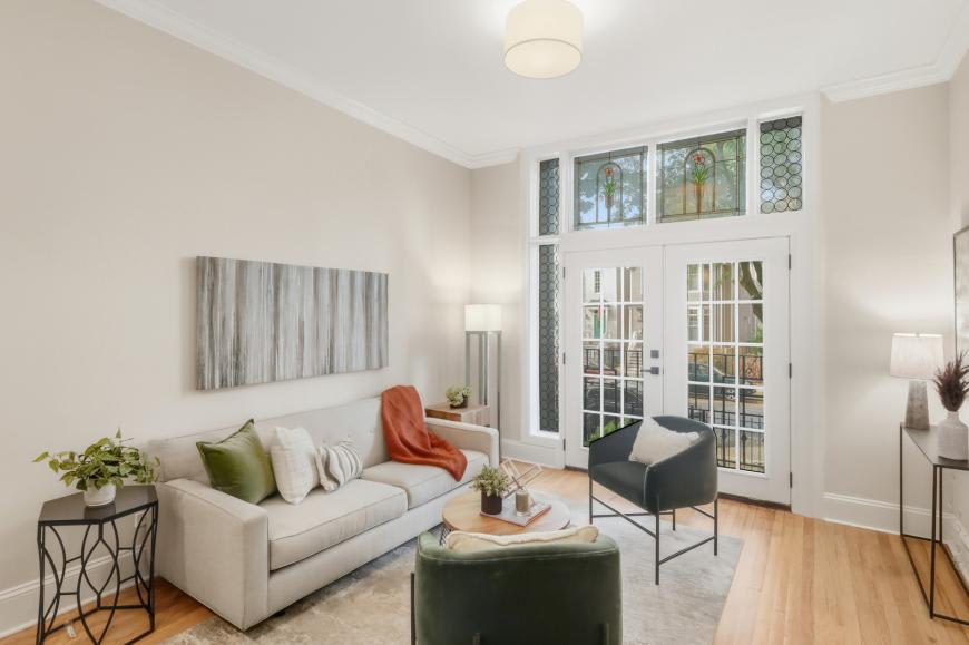 3053 North Seminary Ave. – photo 2