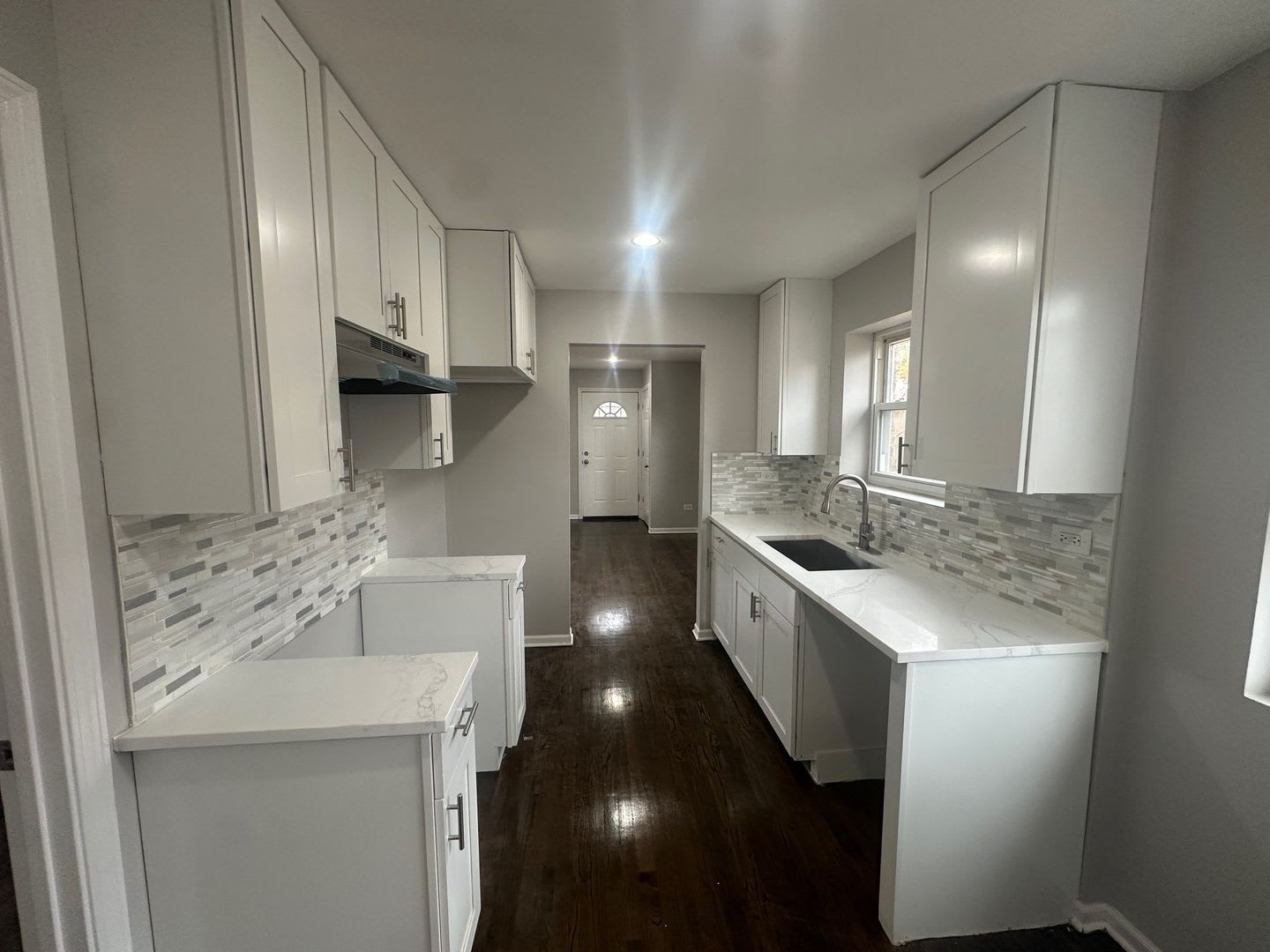 Mobility Area 4 Bedrooms And 2 Full Baths – photo 3