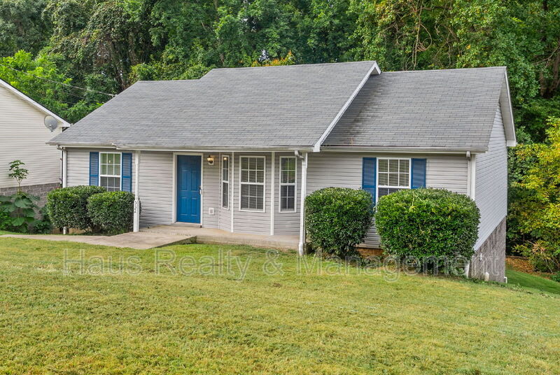 932 Granny White Road – photo 1