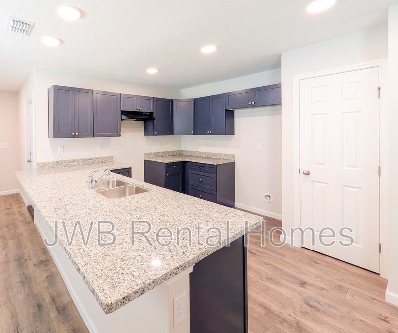 9007 Cocoa Ave – photo 2