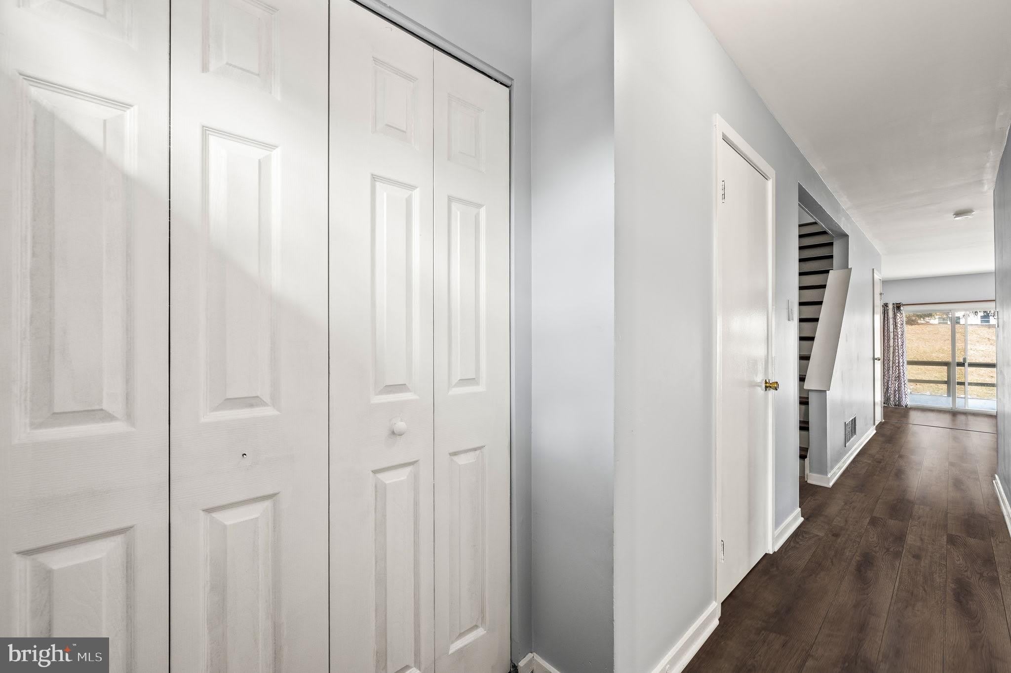 4204 Franklin Court – photo 2