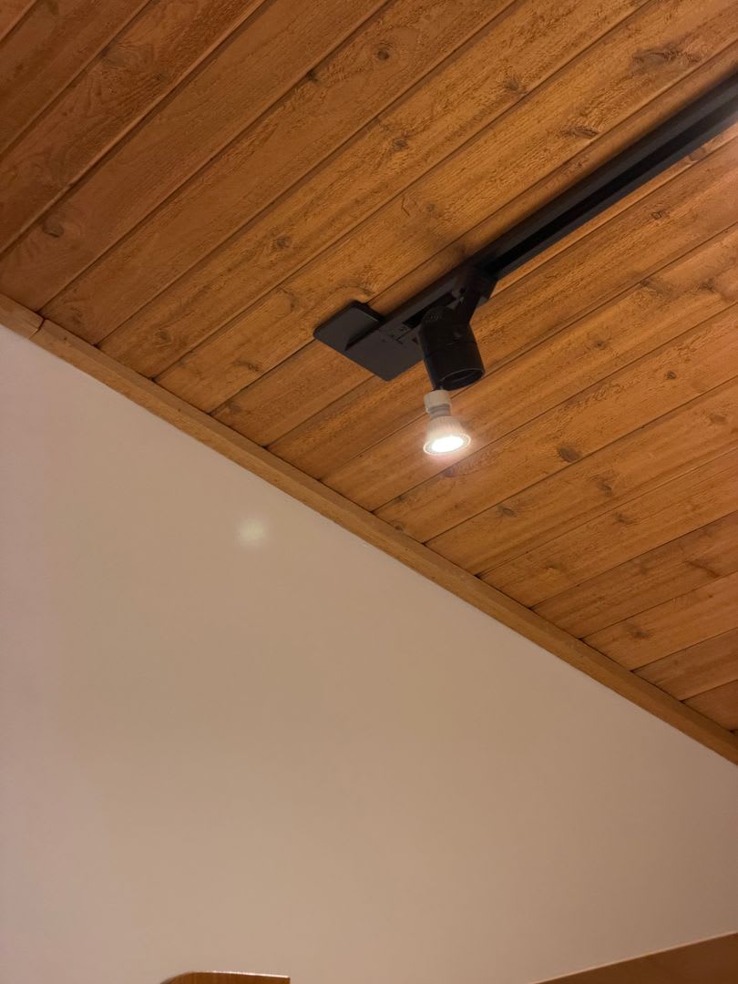 Fully Furnished 2 Bedroom Loft 2 Bath Mountain Retreat Remodeled Sunny Slopes Home 4 12 Month Lease – photo 5