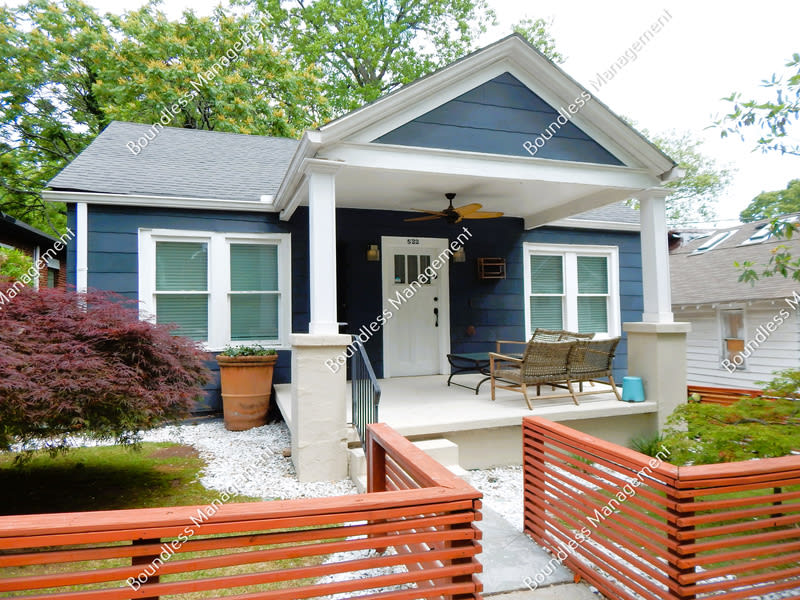 522 Morgan St NE – photo 1