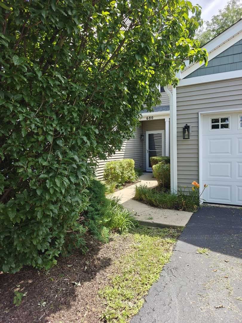 680 Meadowridge Drive – photo 3