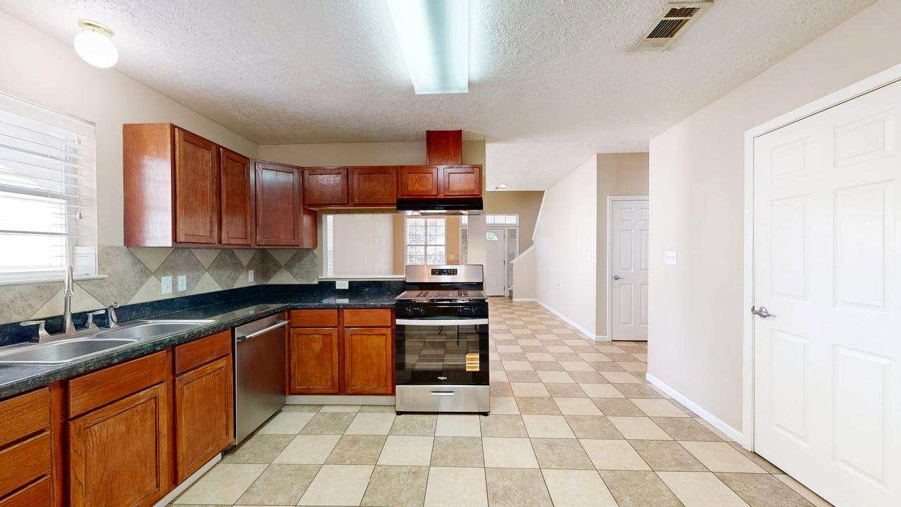 1724 Boardwalk Ct – photo 5