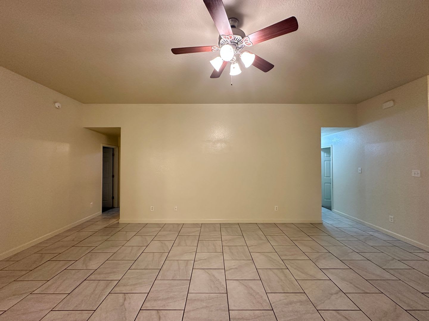 Price Drop + $250 Off 1st Month! Small Pets Accepted! – photo 4