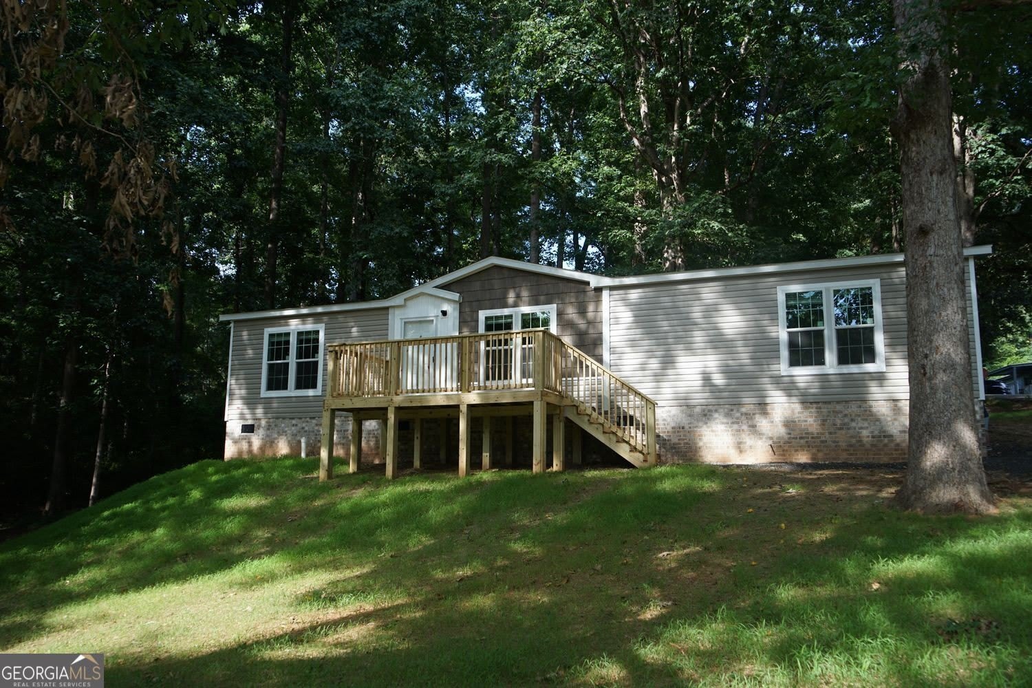 210 Woodland Street – photo 3