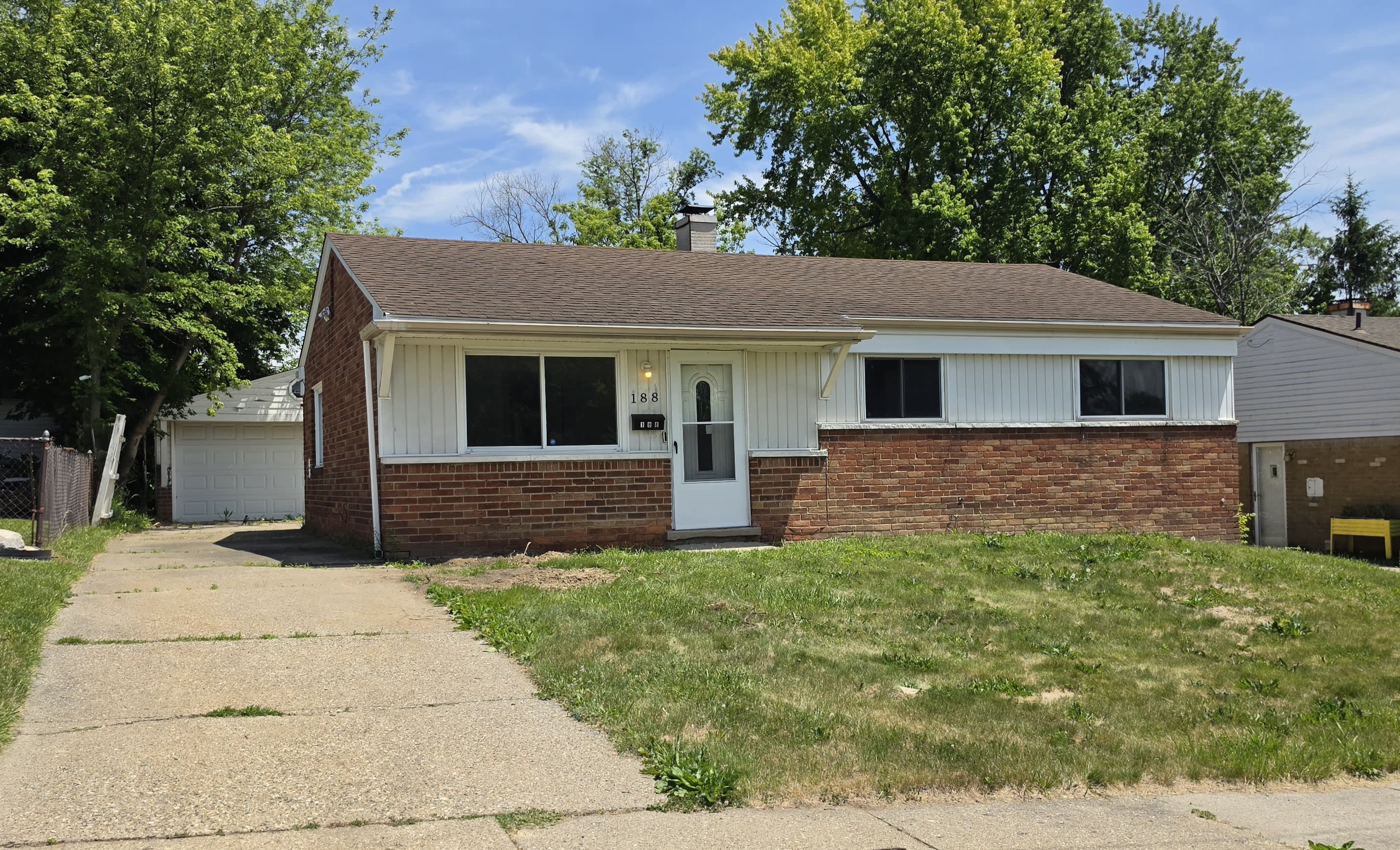 188 Vernon Drive – photo 2