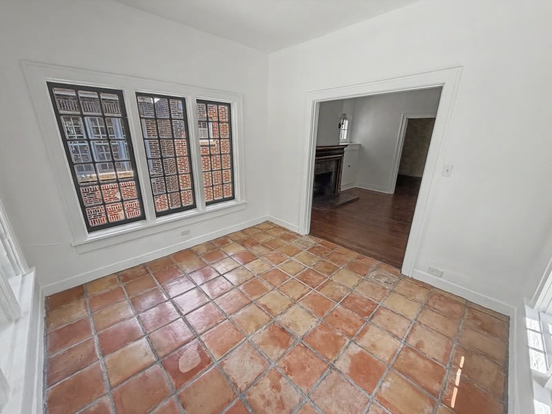 340 North McLean Boulevard – photo 5