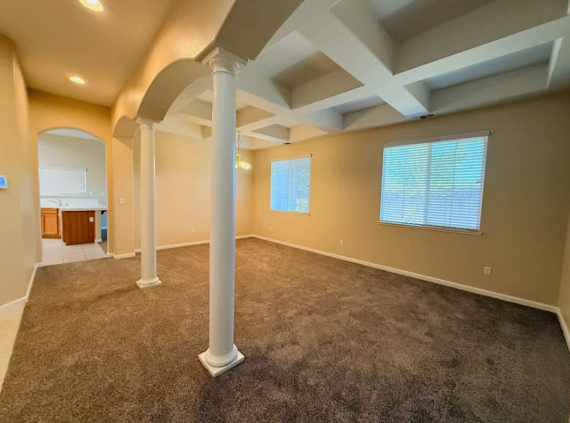 405 Hearst Dr – photo 3