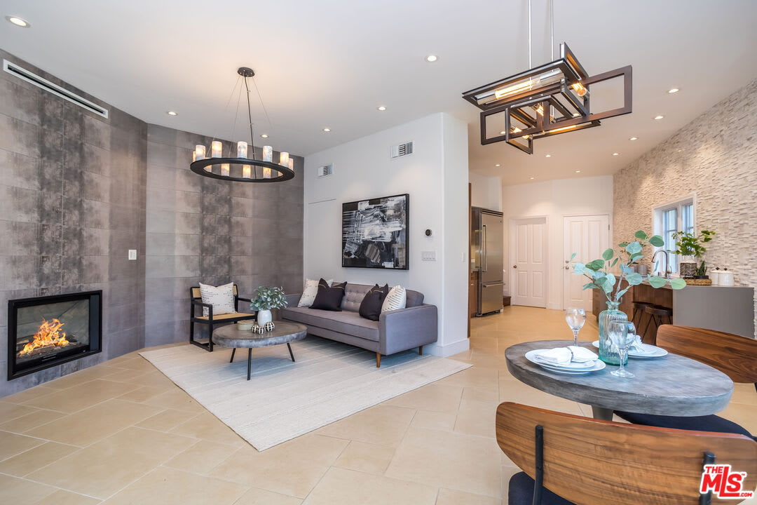 941 North Norman Place – photo 1