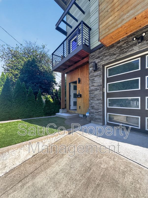 832 Southeast Cedar Street – photo 3