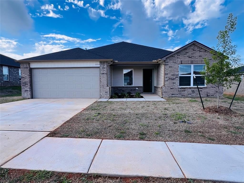 604 Hillsboro Drive – photo 1