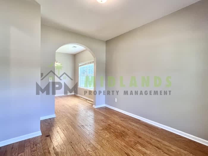 464 Edenhall Drive – photo 4